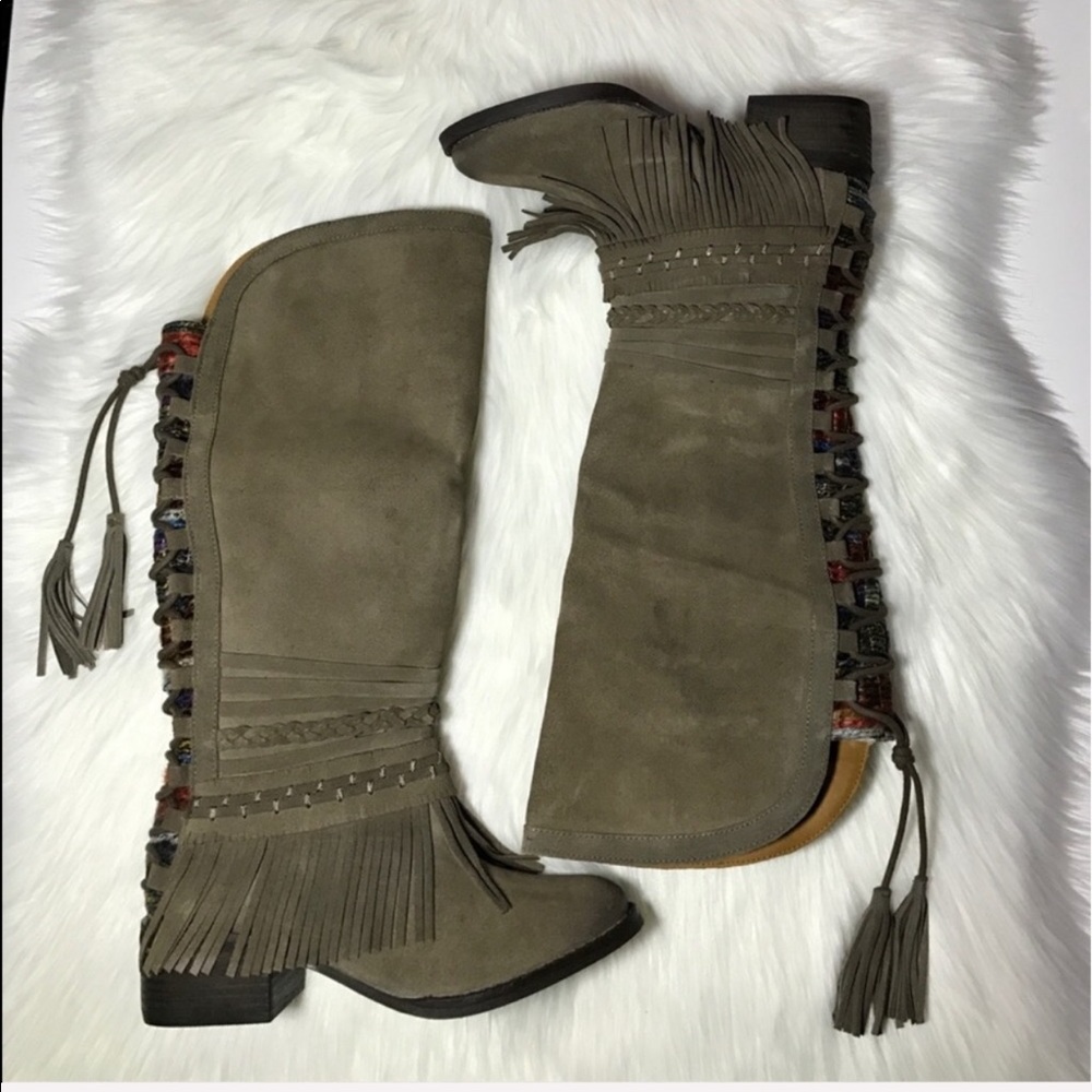 NIB Taupe Boho Chic Fringe Leather Western Boots - Picture 7 of 8